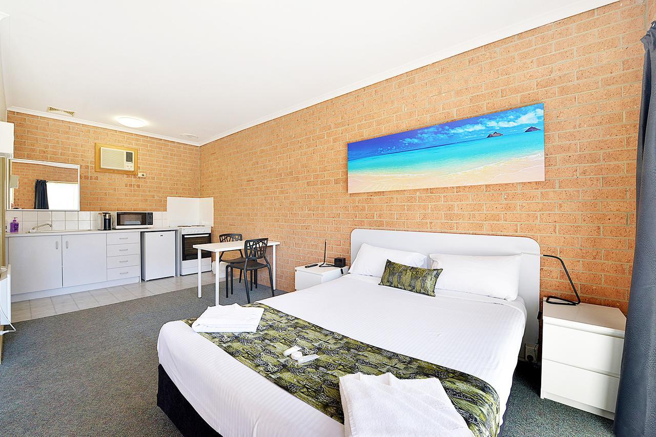 Cranbourne Motor Inn Esterno foto