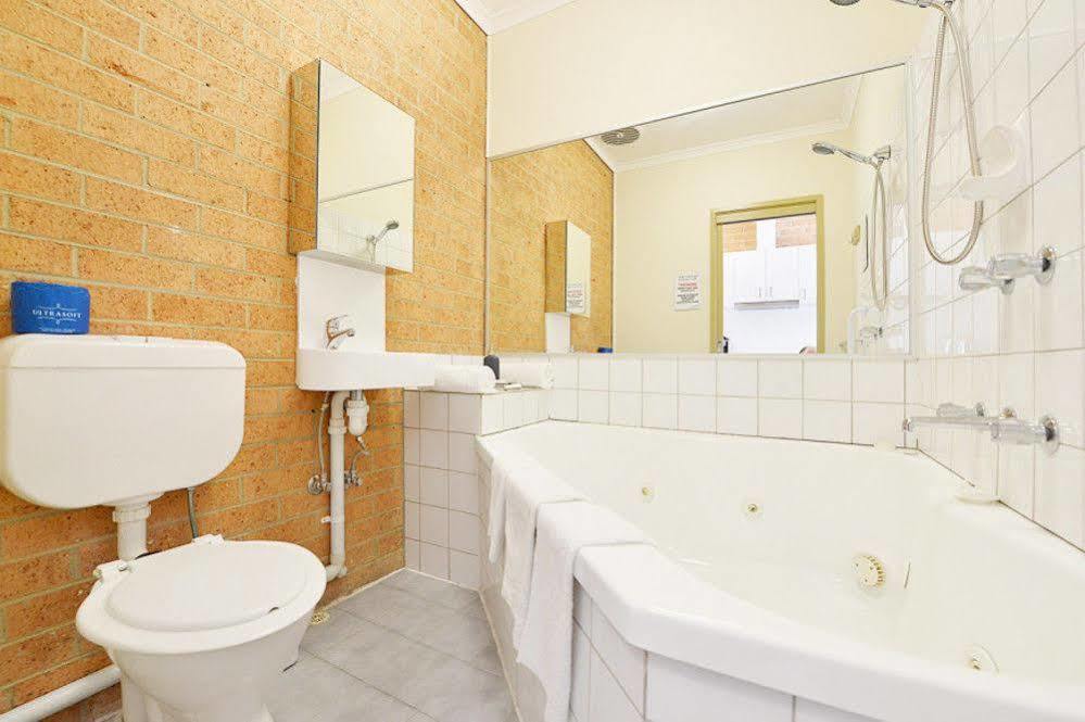 Cranbourne Motor Inn Esterno foto